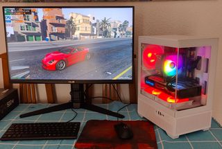 PC Gaming Xeon RX570 32GB ARGB Blanco W11 PC-221