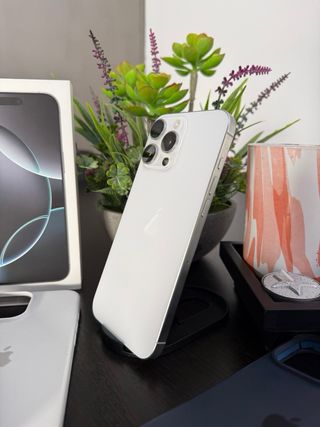 iPhone 16 Pro Max - Blanco de 256gb.