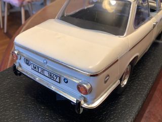 Coche BMW 2002 ti 1/18 ANSÓ