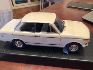 Coche BMW 2002 ti 1/18 ANSÓ