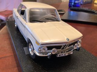 Coche BMW 2002 ti 1/18 ANSÓ