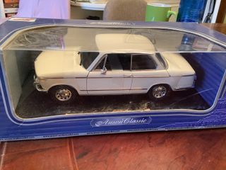 Coche BMW 2002 ti 1/18 ANSÓ