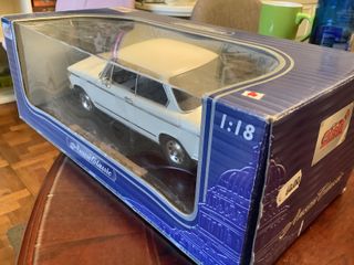 Coche BMW 2002 ti 1/18 ANSÓ