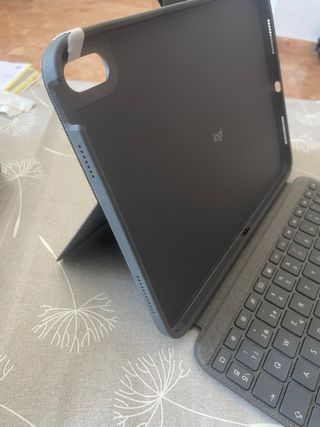 Funda Teclado Logitech Combo Touch iPad 10ª Gen