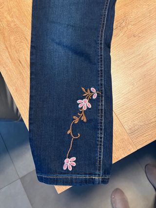 Pantaloni premaman jeans con fiori