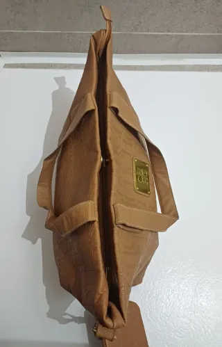 Bolso estilo Carolina Herrera marrón