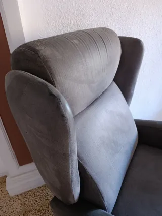 Sillón orejero reclinable gris