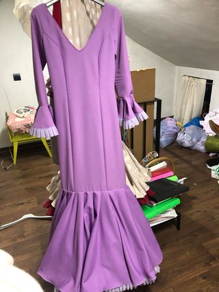 Traje de flamenca morado