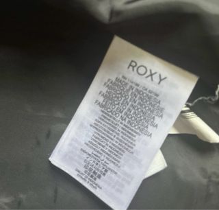 Chaqueta Roxy negra con capucha