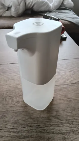 Dispensador jabón automático con sensor.Cuesta 40€