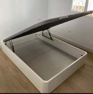 Canapés y colchones nuevos