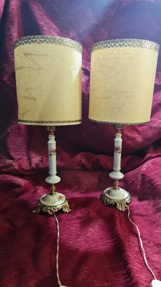 Lampadario e coppia lampade per comodino anni '70