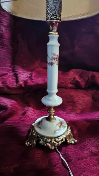 Lampadario e coppia lampade per comodino anni '70