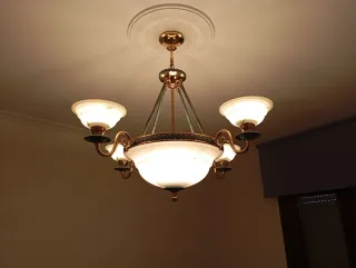 Lámpara de techo vintage dorada y verde