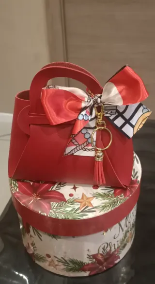 Mini Borsetta Rossa con Portachiavi Rosso