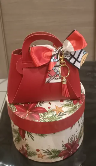 Mini Borsetta Rossa con Portachiavi Rosso