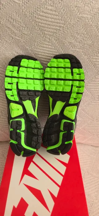 Nike Zoom Vomero 5 Gris/Verde