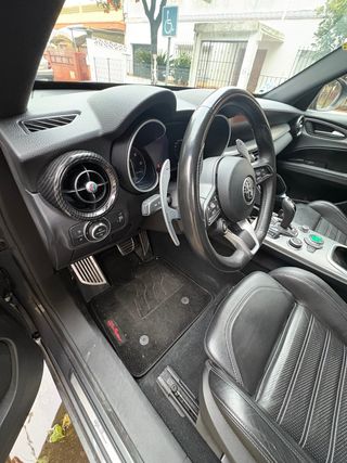 Alfa Romeo Stelvio 2022