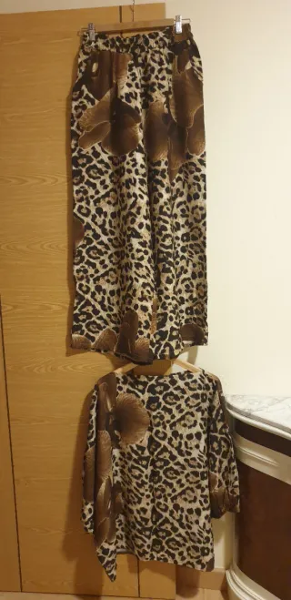Conjunto estampado floral y leopardo