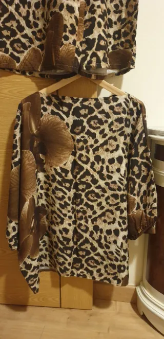 Conjunto estampado floral y leopardo