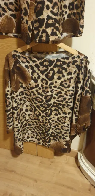 Conjunto estampado floral y leopardo