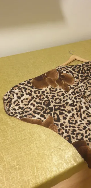 Conjunto estampado floral y leopardo