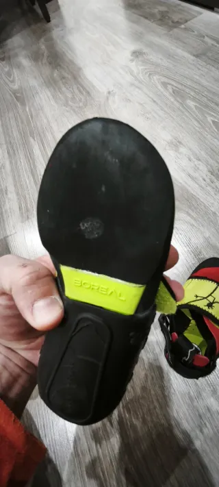 Pies de gato niño talla 27/28 Boreal Ninja Jr.