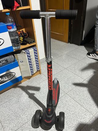 Patinete infantil con luces