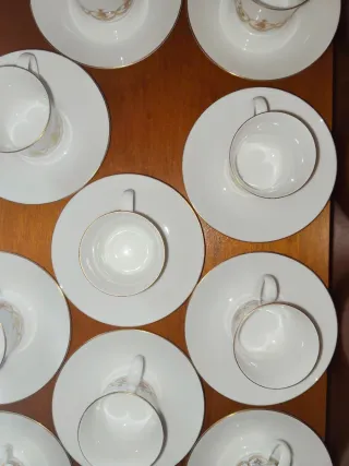 Juego de té Bidasoa porcelana filo de oro.