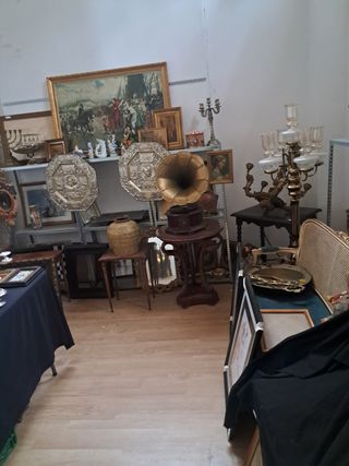 Lote de antigüedades y decoración