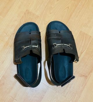 Sandalias Marrones con Hebilla