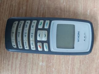 Móvil nokia 2100