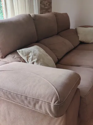 Sofá cheslong marrón