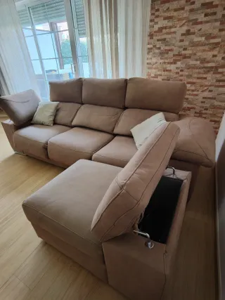 Sofá cheslong marrón