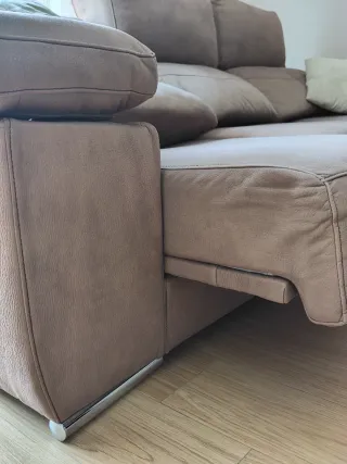 Sofá cheslong marrón