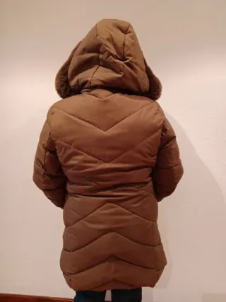 Abrigo largo plumas marrón