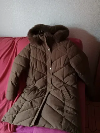 Abrigo largo plumas marrón