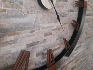 Reloj de Pared Grande con Números Romanos