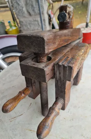 Sargento carpintero antiguo madera