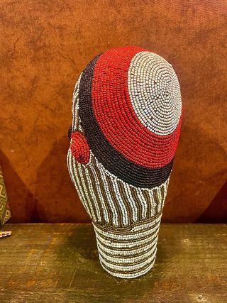 Cabeza original tribu Bamileke