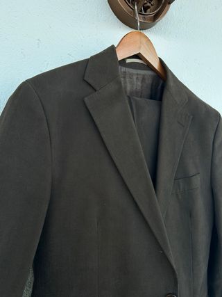 Traje de hombre marrón