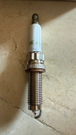 Bujía BMW 12120042724 NGK SILZKGR8B8 por M2 M3 M4