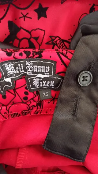 Vestido Pin Up Rojo con Estampado Negro