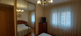 Mueble de dormitorio de madera