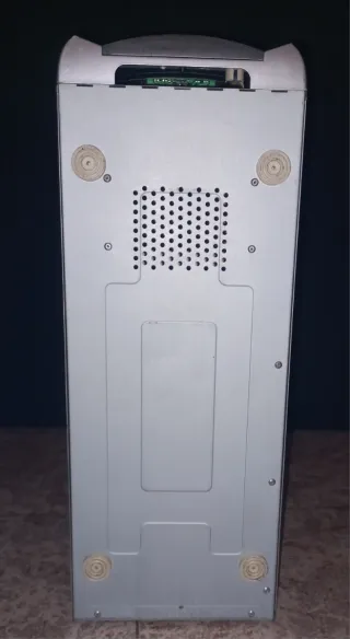 1x Torre PC de Sobremesa + 1x Disquetera (Sony)