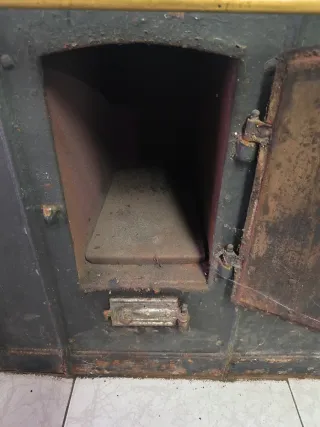 Cocina de leña antigua para restaurar EN ASTURIAS