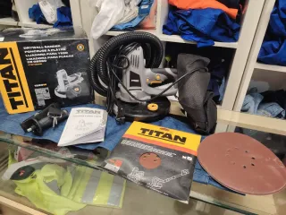 Lijadora Titan TTB715SDR 1220W Yeso