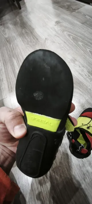 Pues de gato niño Boreal Ninja Jr Talla 27/28