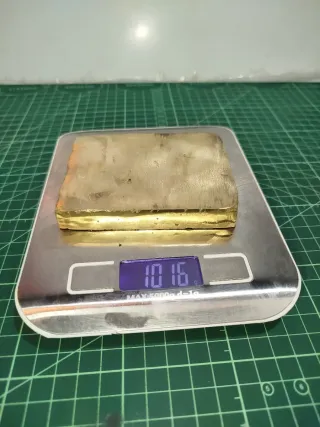 Lingote de latón grande