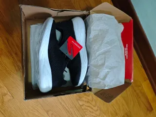 Scarpe Skechers bambino nere e bianche